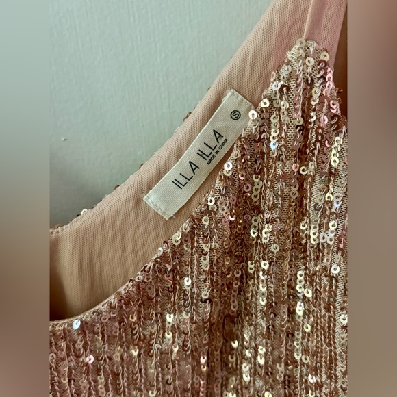 Gold sequin tank - Picture 2 of 2